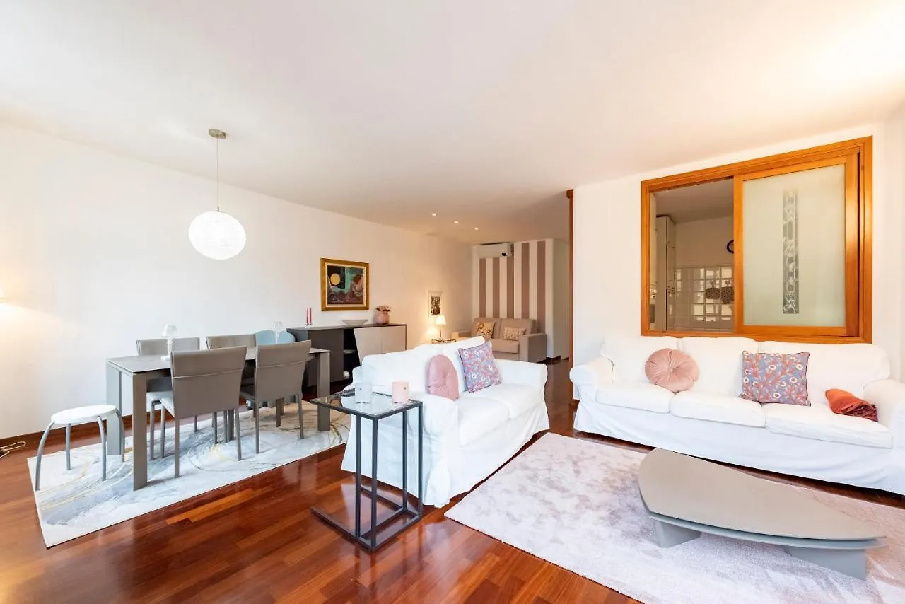 Cavour 9 Apartment 2B 2B 100Mq With Private Garage, In Center Of Rapallo, Wifi, Air Conditioned 0*, Rapallo