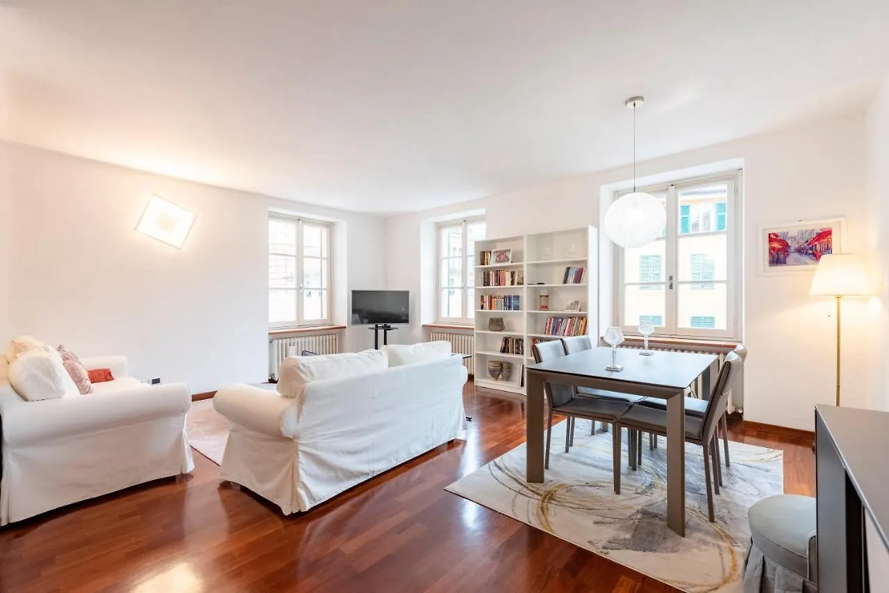 Cavour 9 Apartment 2B 2B 100Mq With Private Garage, In Center Of Rapallo, Wifi, Air Conditioned 0*, Rapallo