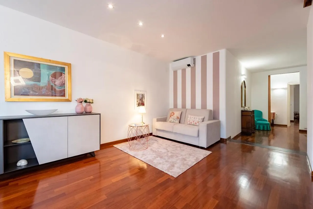 Cavour 9 Apartment 2B 2B 100Mq With Private Garage, In Center Of Rapallo, Wifi, Air Conditioned Italy