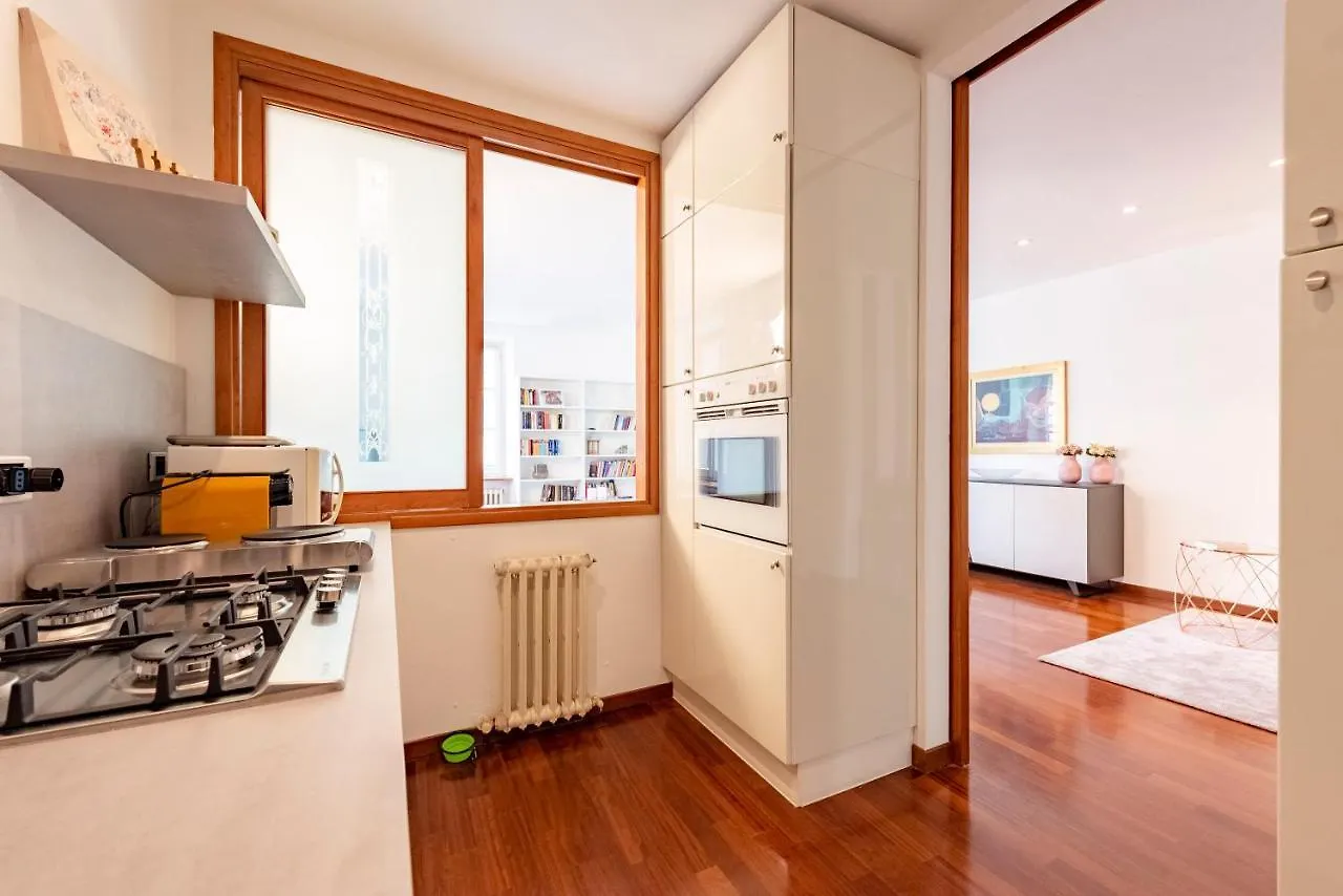 Cavour 9 Apartment 2B 2B 100Mq With Private Garage, In Center Of Rapallo, Wifi, Air Conditioned Italy