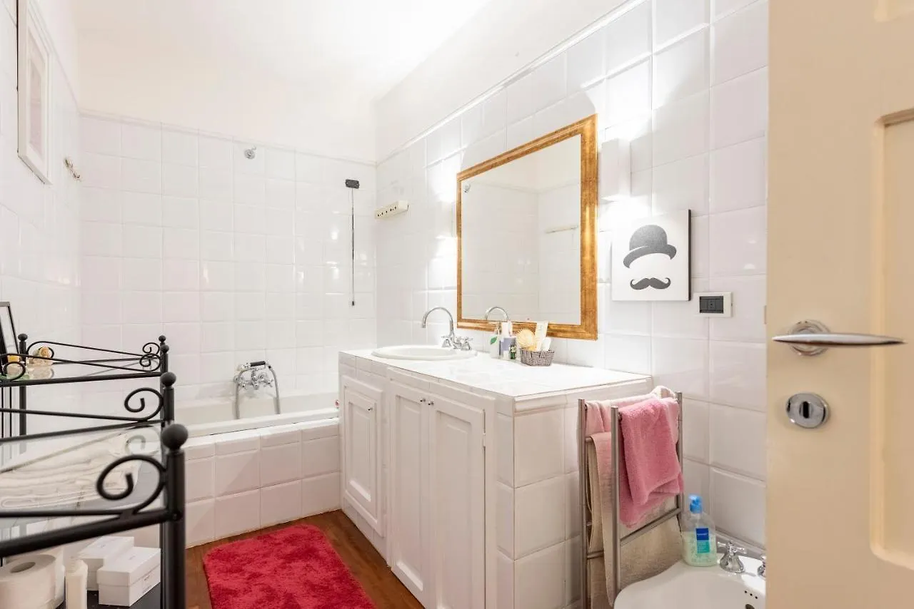 Cavour 9 Apartment 2B 2B 100Mq With Private Garage, In Center Of Rapallo, Wifi, Air Conditioned Italy